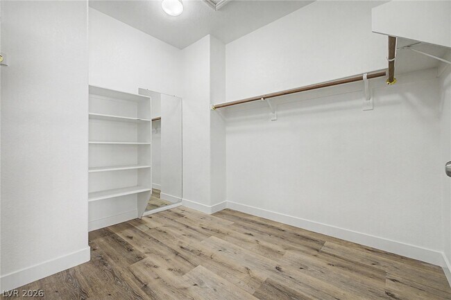 Building Photo - 835 Entrada Ridge Ave