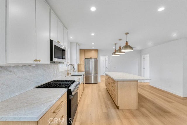 Building Photo - 8666 Keokuk Ave