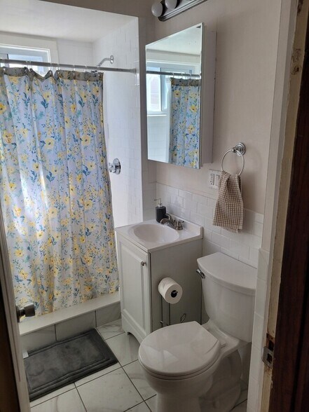 Primary Photo - 64 Chetwynd Rd