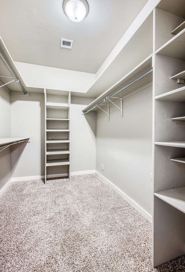 Building Photo - Eastside Beautiful 3 bed/2 baths for RENT