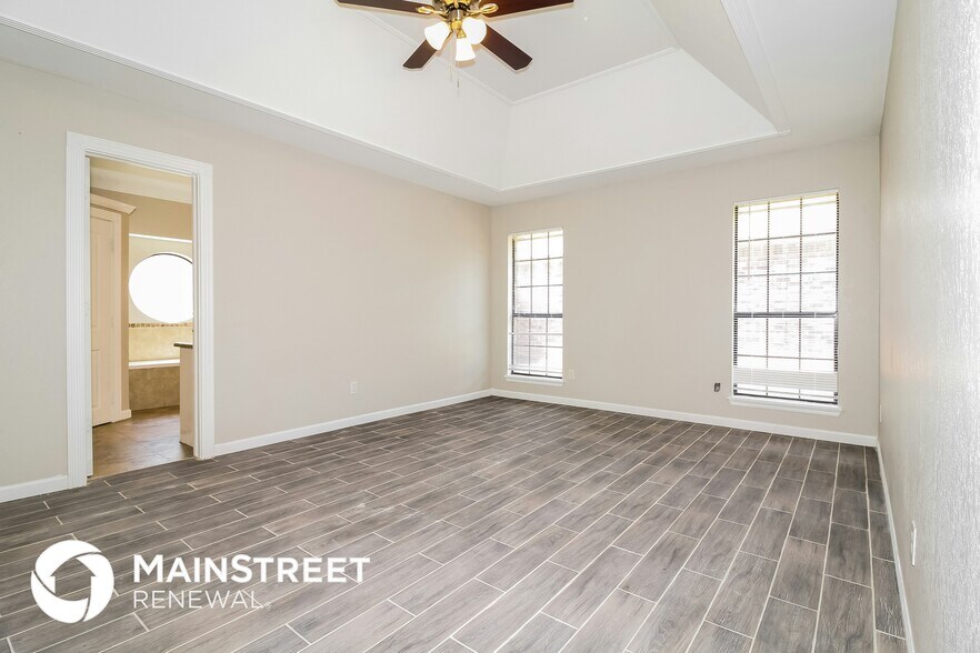 Building Photo - 6004 SE 85th St