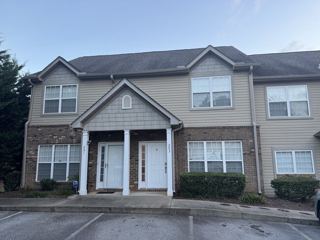 Primary Photo - 203 Ashby Dr