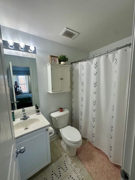 Building Photo - 1106 Tree Top Way