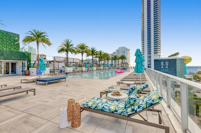 Building Photo - 4010 S Ocean Dr