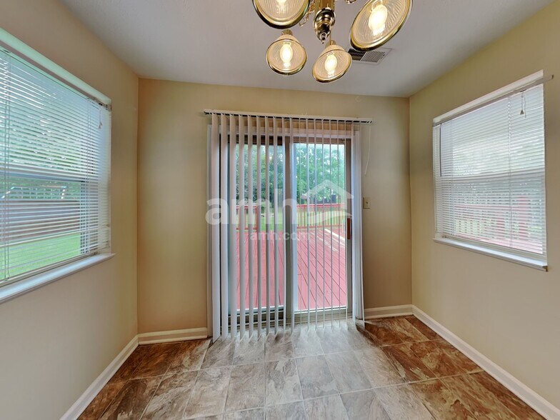 Building Photo - 17023 Puntledge Dr
