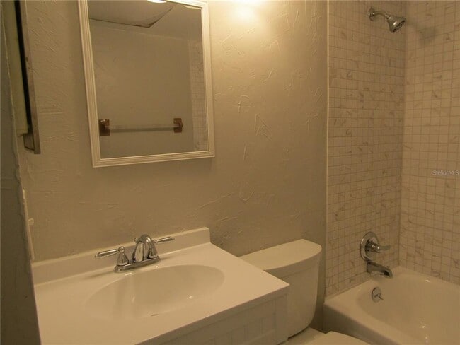 Building Photo - 3553 Longmeadow