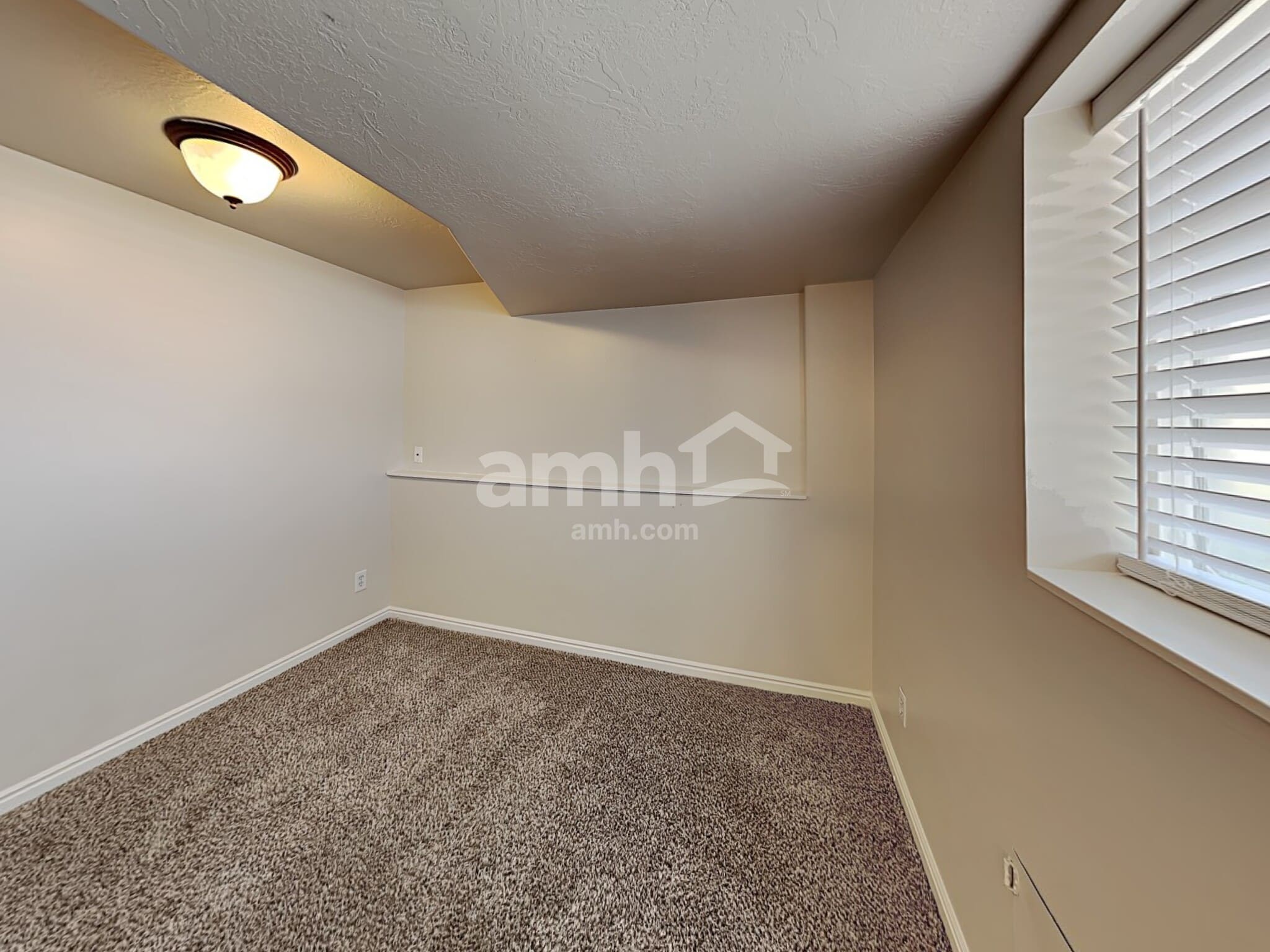 Building Photo - 4245 S 2900 W