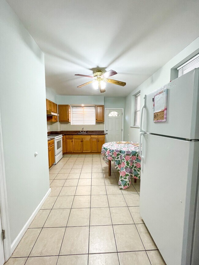 Kitchen - 1522 Mifflin St