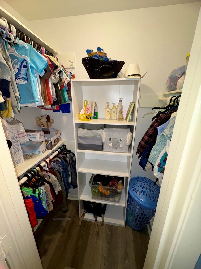 Building Photo - 21802 Rotherham Dr