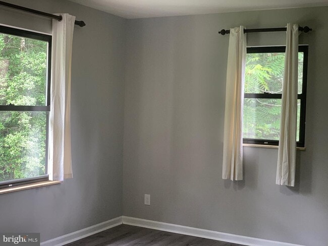 Building Photo - 63 Lincoln Dr