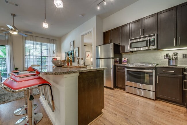 Building Photo - Grove at Wilcrest