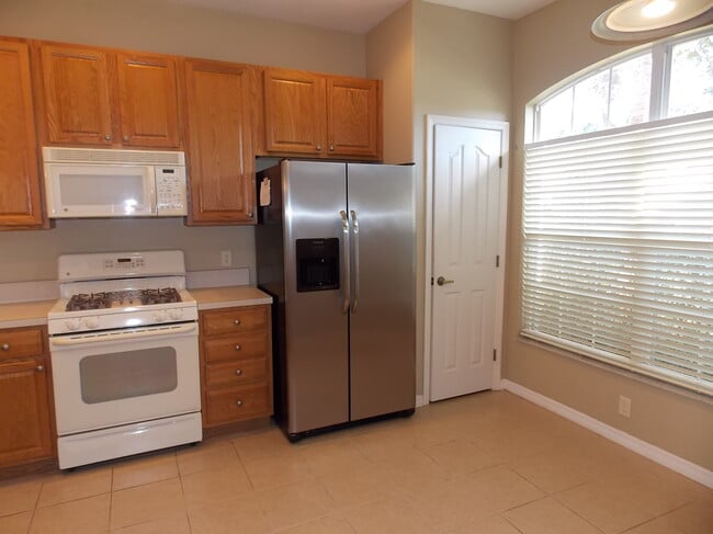 Building Photo - 881 W Silver Meadow Loop