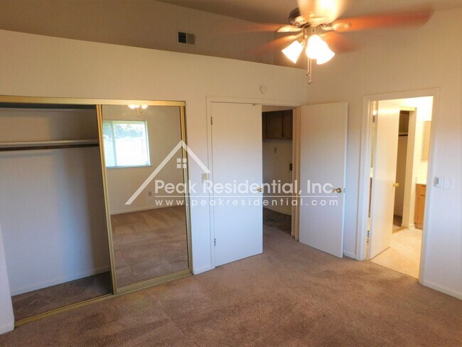 Building Photo - Spacious 3bd/2ba North Sacramento House with 2-Car Garage
