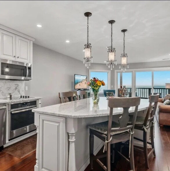 Building Photo - 1995 N US Highway 31 N