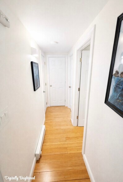 Building Photo - 14 Middle Village Way