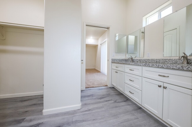 Building Photo - 3732 E Mercedes Ct