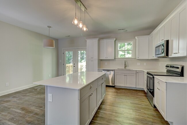Building Photo - 248 Delview Dr