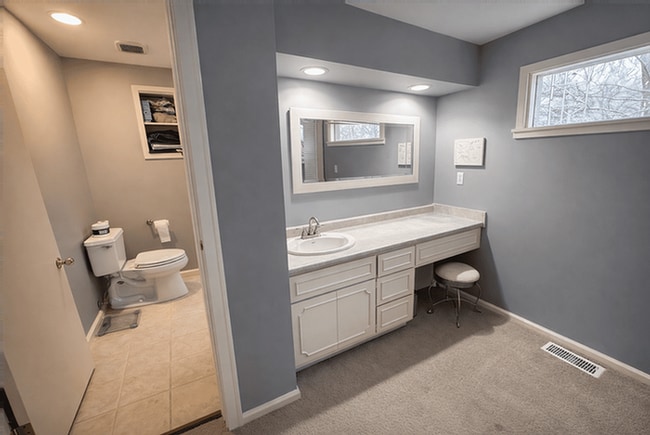 Building Photo - 2470 Crooked Lake Rd