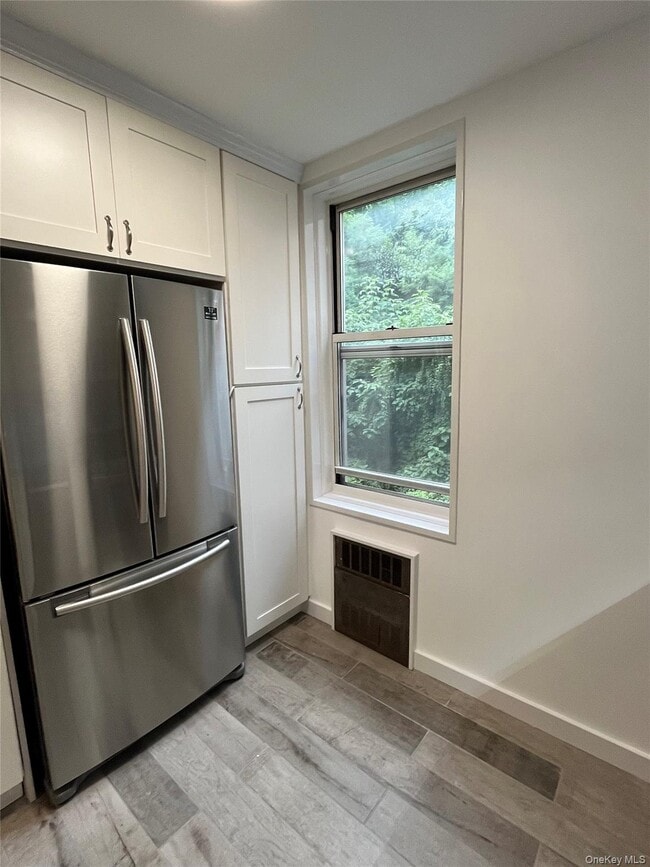 Building Photo - 5425 Valles Ave