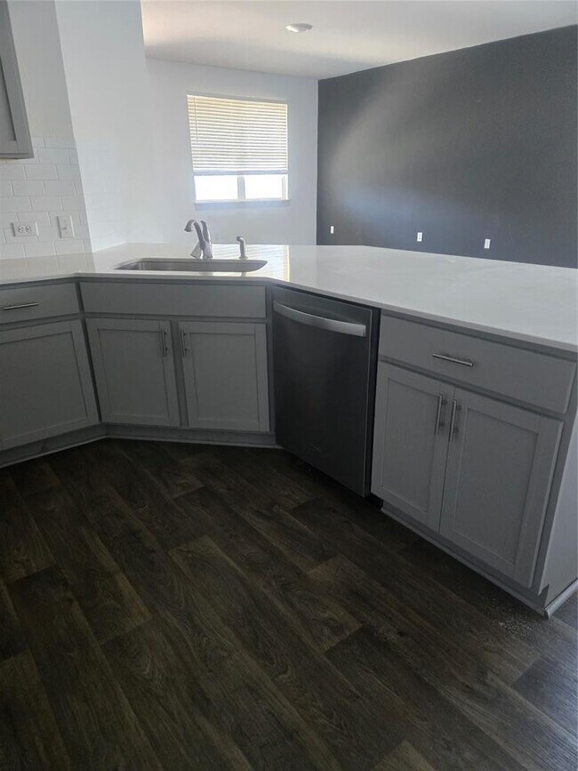 Building Photo - 604 Concho River Dr