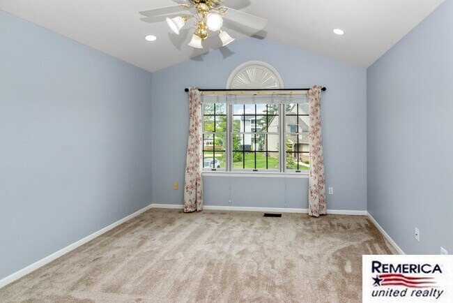 Building Photo - 45189 Horseshoe Dr