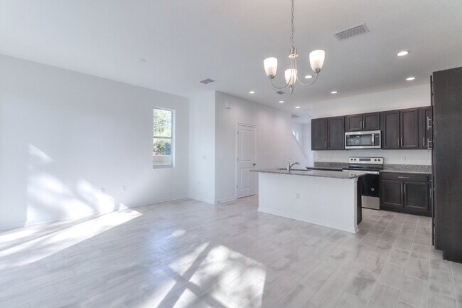 Building Photo - Spacious Two-Story East Tampa Rental Near Parks, Downtown and Major Highways