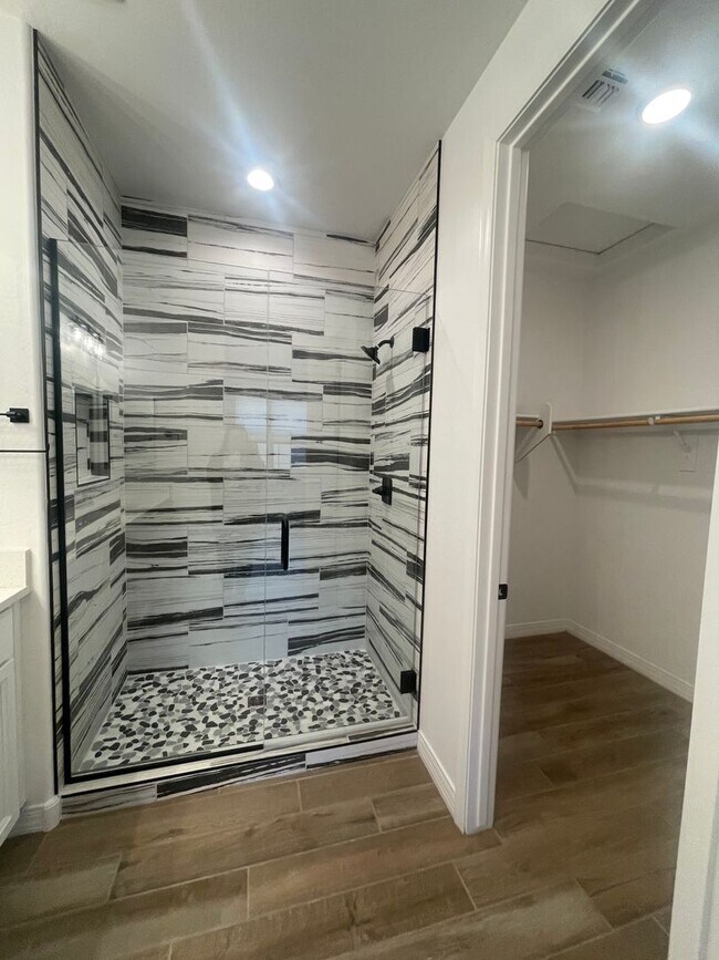 Building Photo - 13419 W Crimson Ter