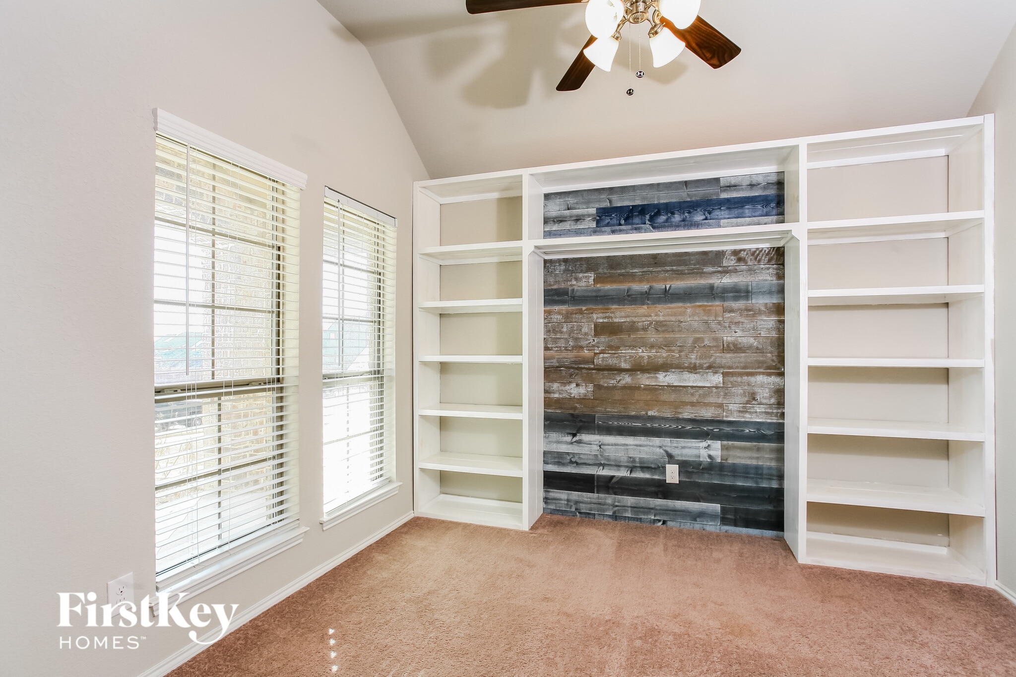 Building Photo - 1020 Deer Valley Dr