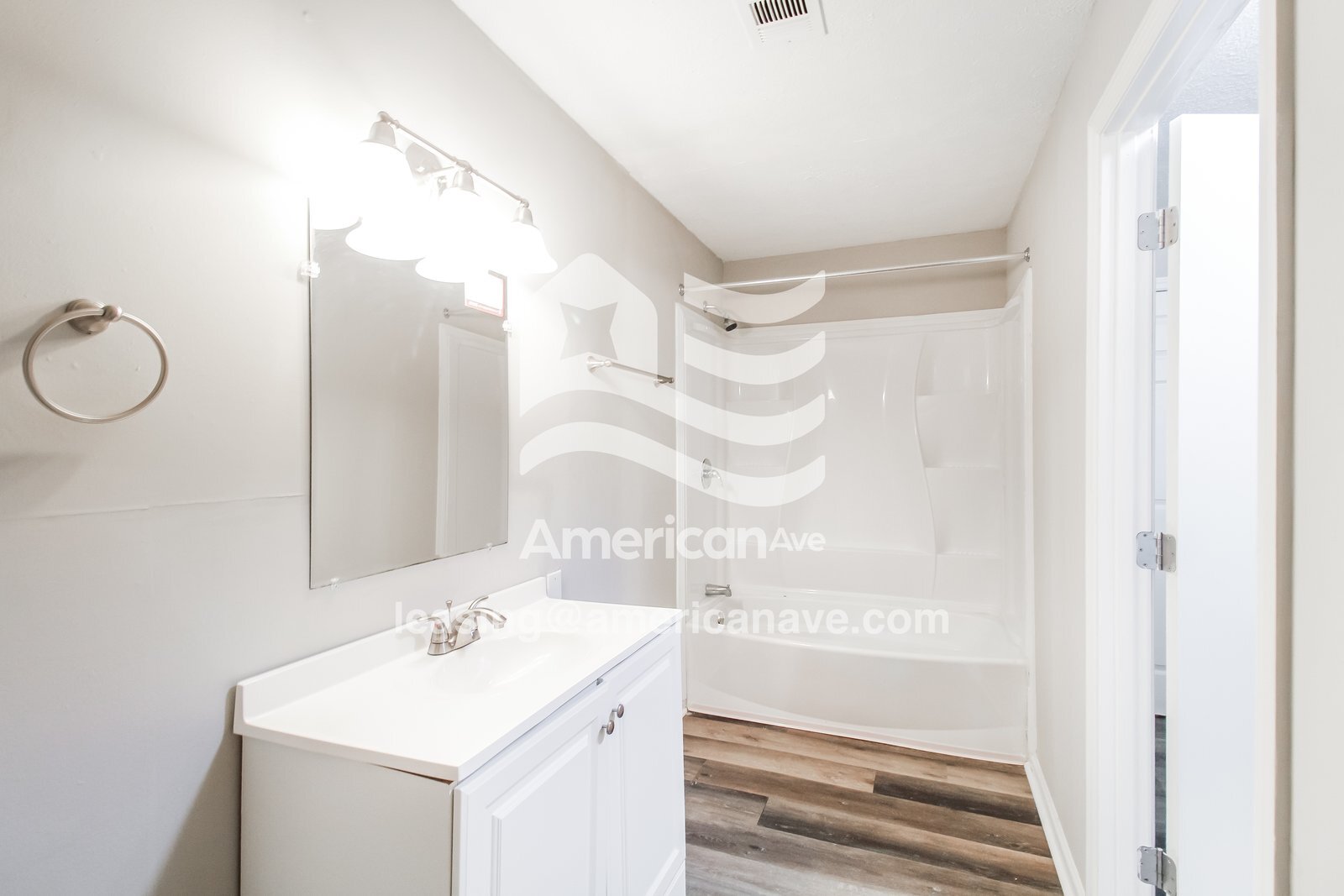 Building Photo - 722-726 6 Ave