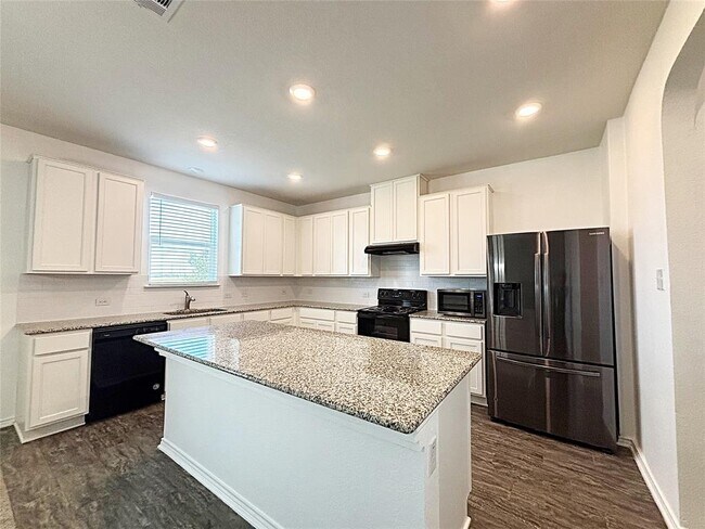 Building Photo - 1720 Foxglove Dr