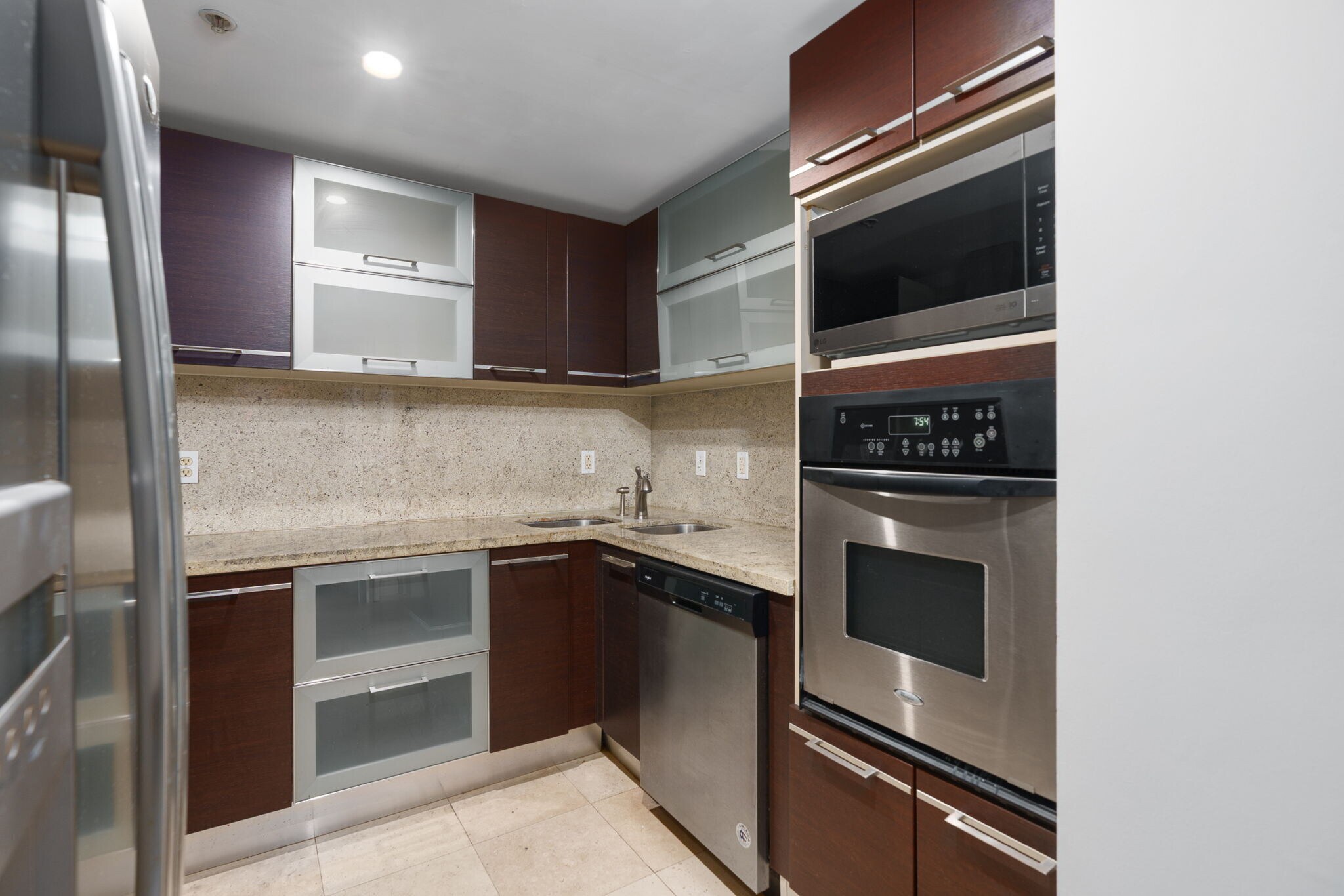 Building Photo - 50 Menores Ave