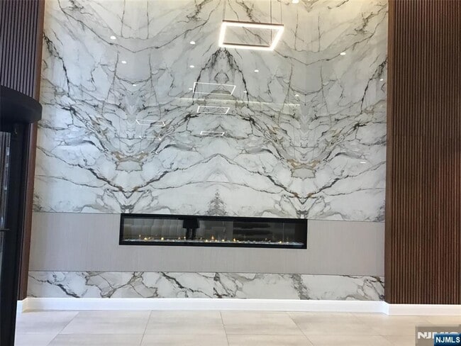 Building Photo - 1203 River Rd