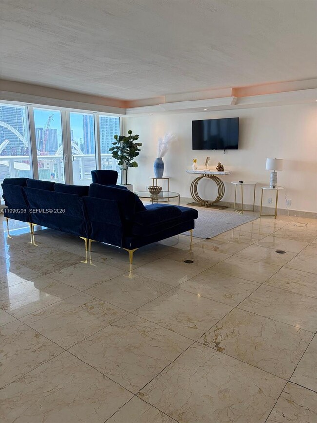 Building Photo - 1717 N Bayshore Dr