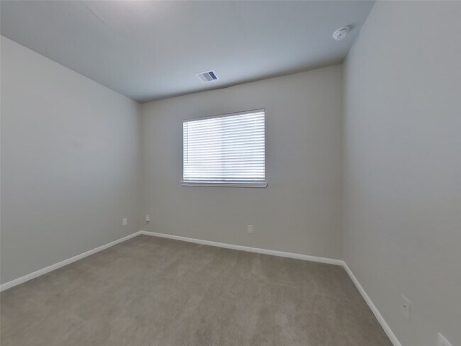 Building Photo - 17103 Amarose Dr