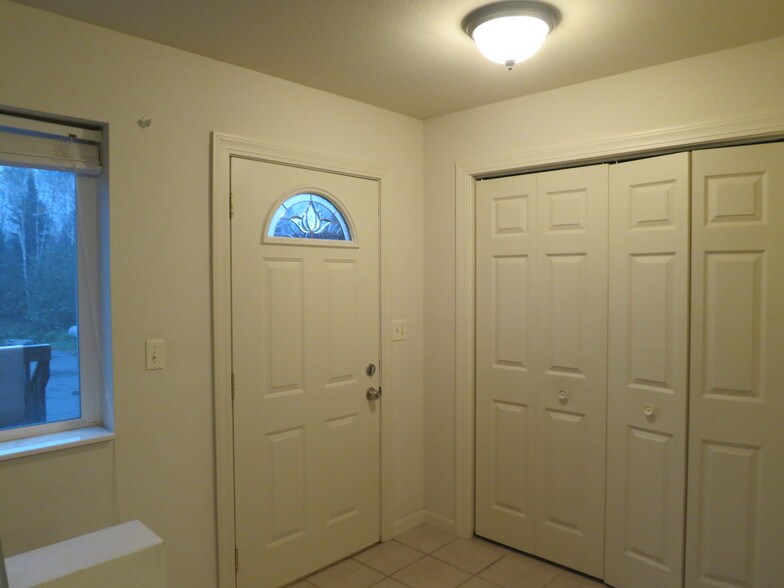 Entry - unit 2 - 5185 Samuelson Rd