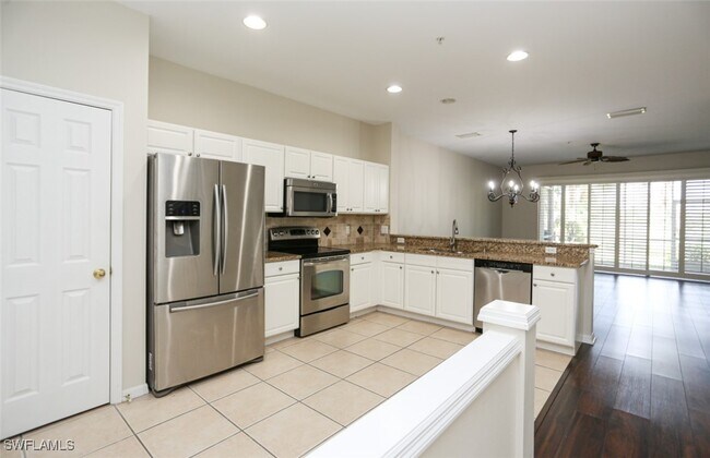 Building Photo - 796 Hampton Cir