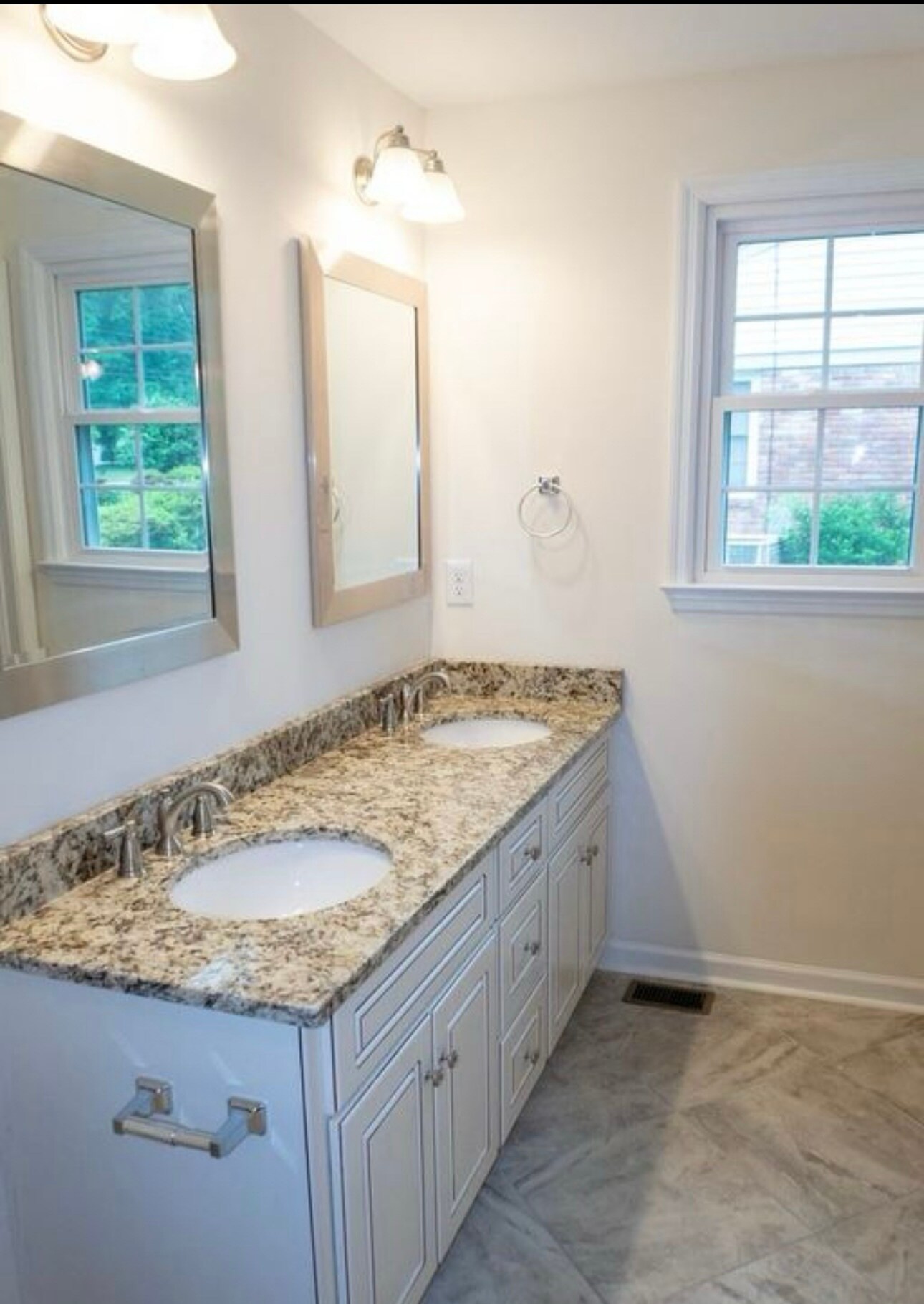 Building Photo - 504 Aumond Rd