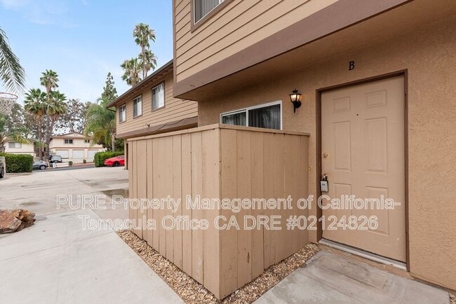 Building Photo - 28940 Calle Del Lago