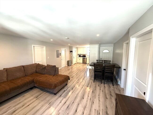 Building Photo - 34 Jefferson St