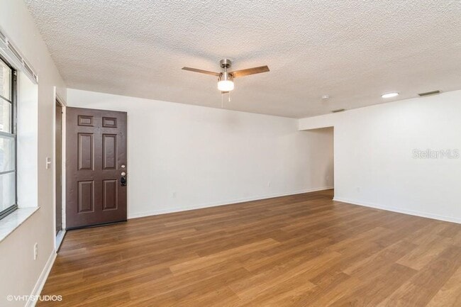 Building Photo - 2522 NW 4th Terrace