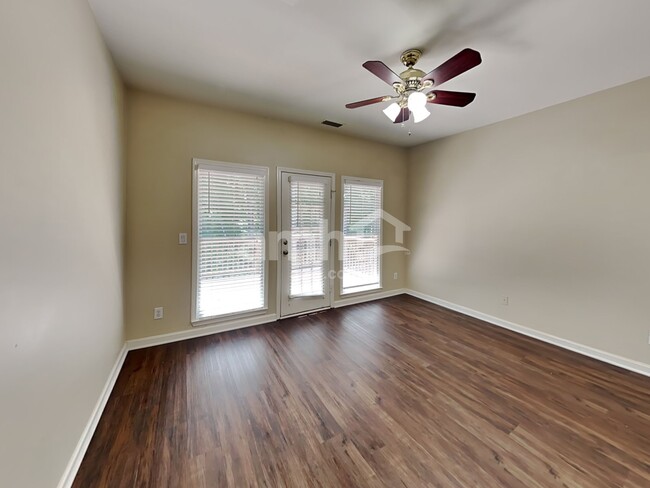 Building Photo - 7270 Wyngate Dr
