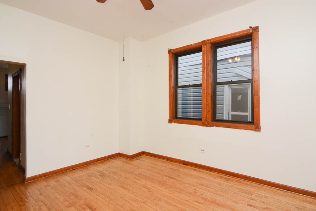 Building Photo - 2827 N Milwaukee Ave