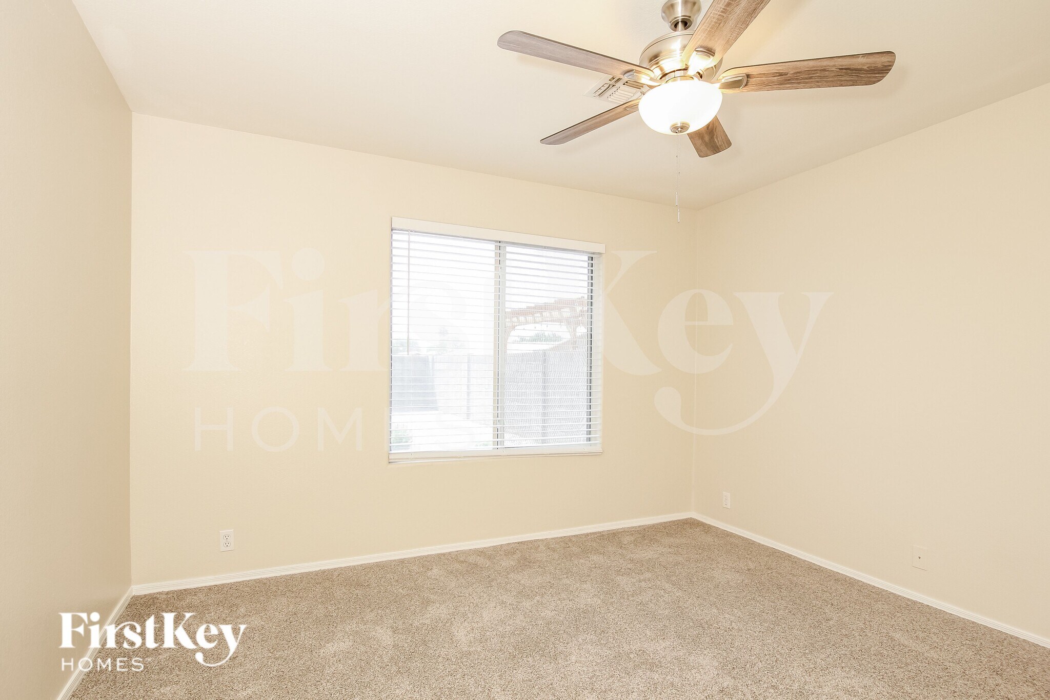 Building Photo - 6396 N 81st Dr