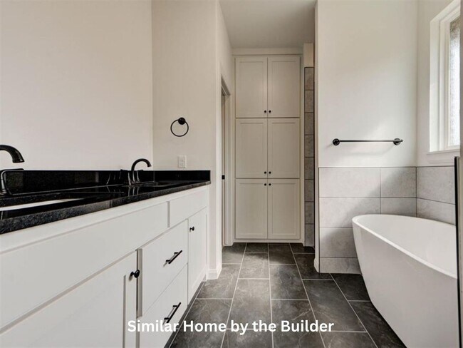 Building Photo - Stunning New Home in Mustang w/ 3-Car Garage