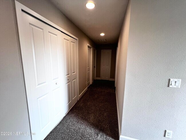 Building Photo - 1421 Captiva Cv