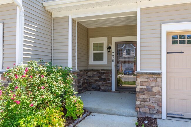 Building Photo - Beautiful 3 bedroom 2 Bath Town Home in Wi...