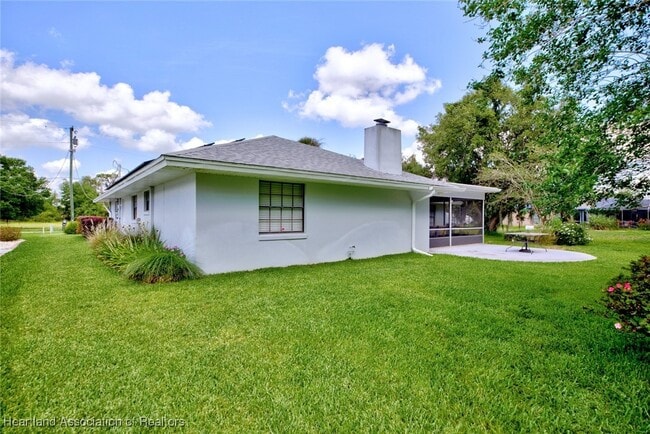 Building Photo - 4004 Medina Way