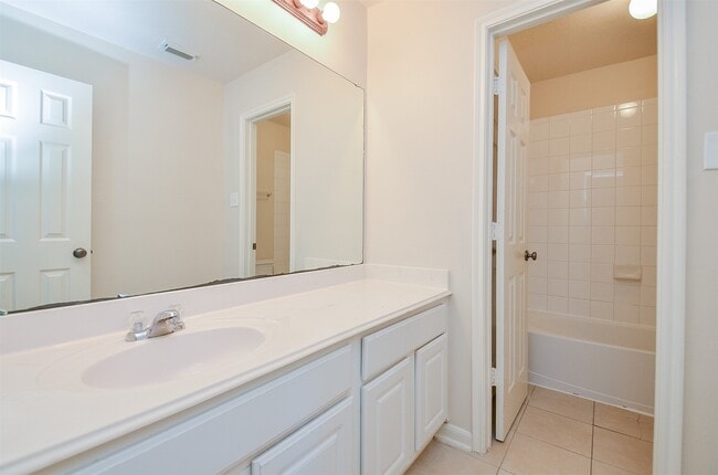Building Photo - 7415 Oakwood Canyon Dr