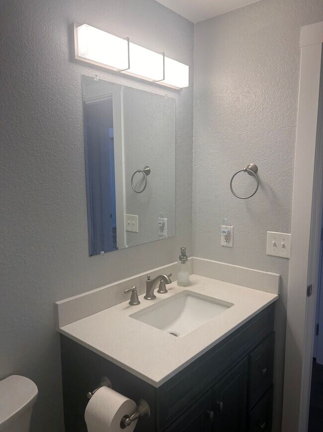 Building Photo - Completely Remodeled 2 bedroom Duplex with...