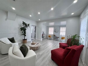 Building Photo - 6159 SW 22nd St